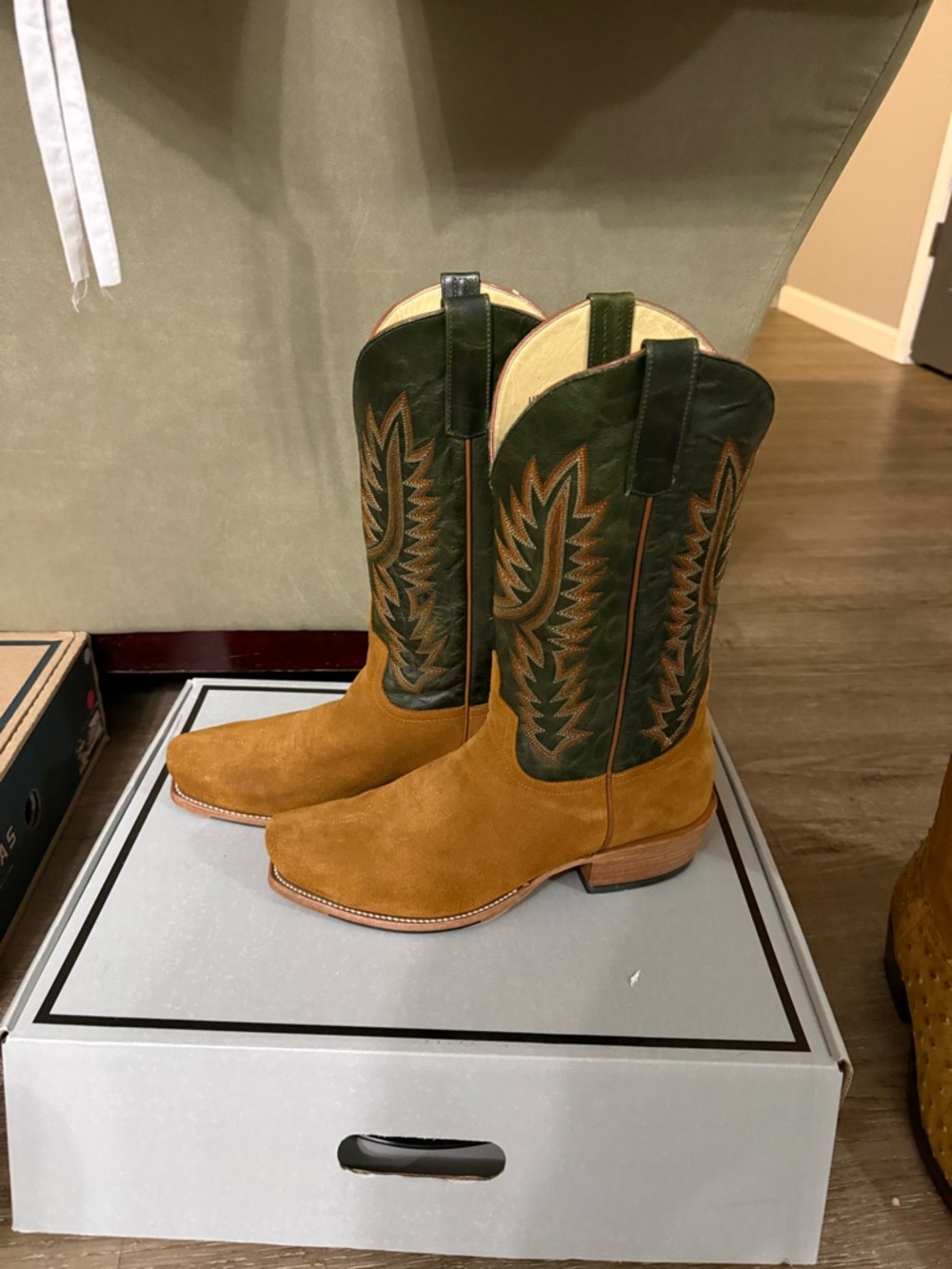 Men’s rough out Horse Power Top Hand Cowboy boot